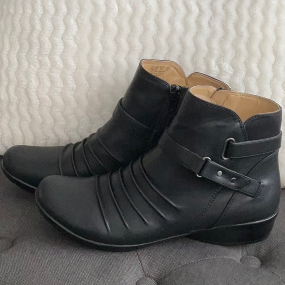Naturalizer Cora Bootie NWOB Black Boots Size 10